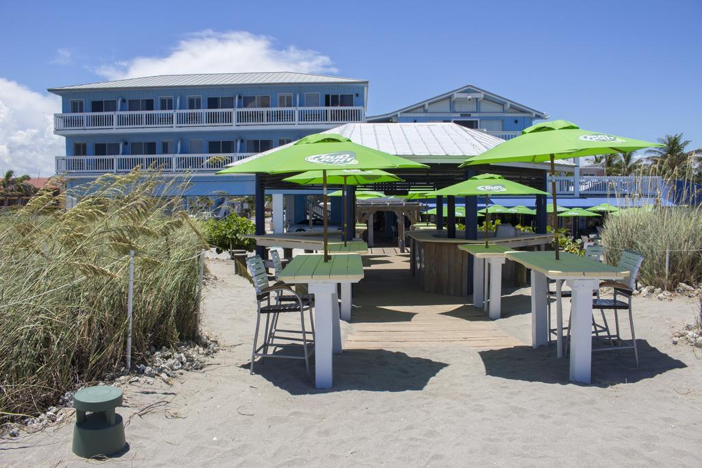Rhumcay Beach Resort And Grille 포르 피어스 외부 사진