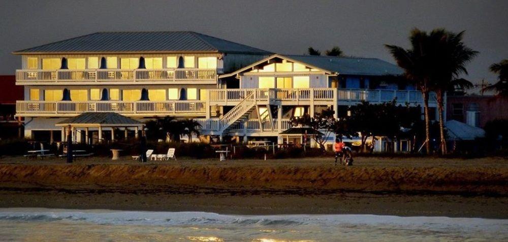 Rhumcay Beach Resort And Grille 포르 피어스 외부 사진