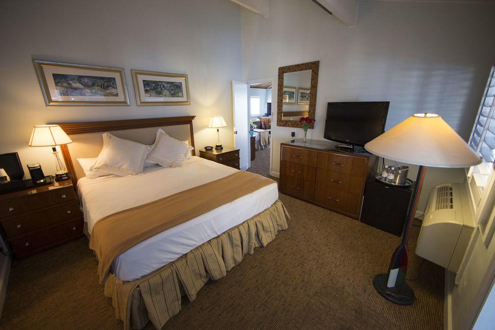 Rhumcay Beach Resort And Grille 포르 피어스 외부 사진
